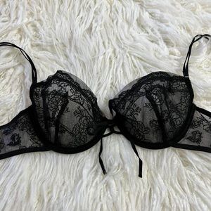 Black lace bra